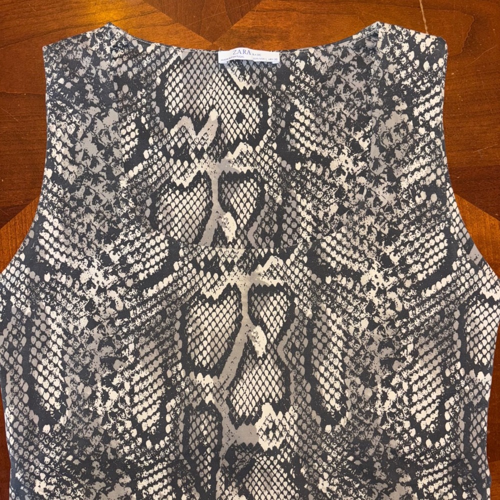 Zara | Basic Tank Top | Large | Snakeskin Print Sleeveless Gray